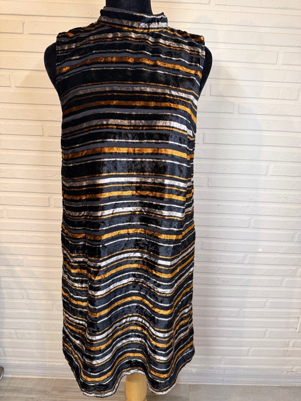 ModCloth Sleeveless Velvet Stripe Shift Dress , Women’s Size Small